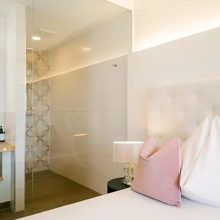 Weiss Hotel 4*