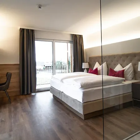 Weiss Hotel